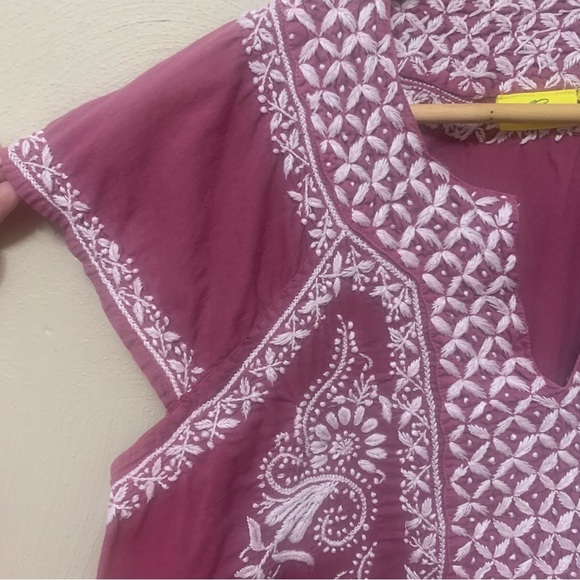 Roller Rabbit Faith Embroidered Cotton Top Size Medium Purple - Picture 4 of 12